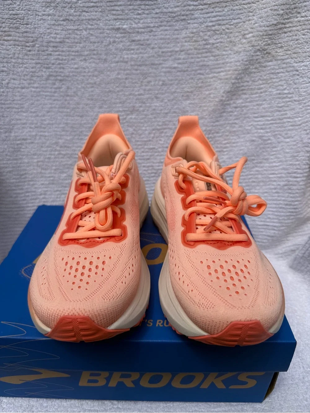 New Brooks Glycerin 23 Women’s Running Shoes Size 5 Coral Peach Spellbound